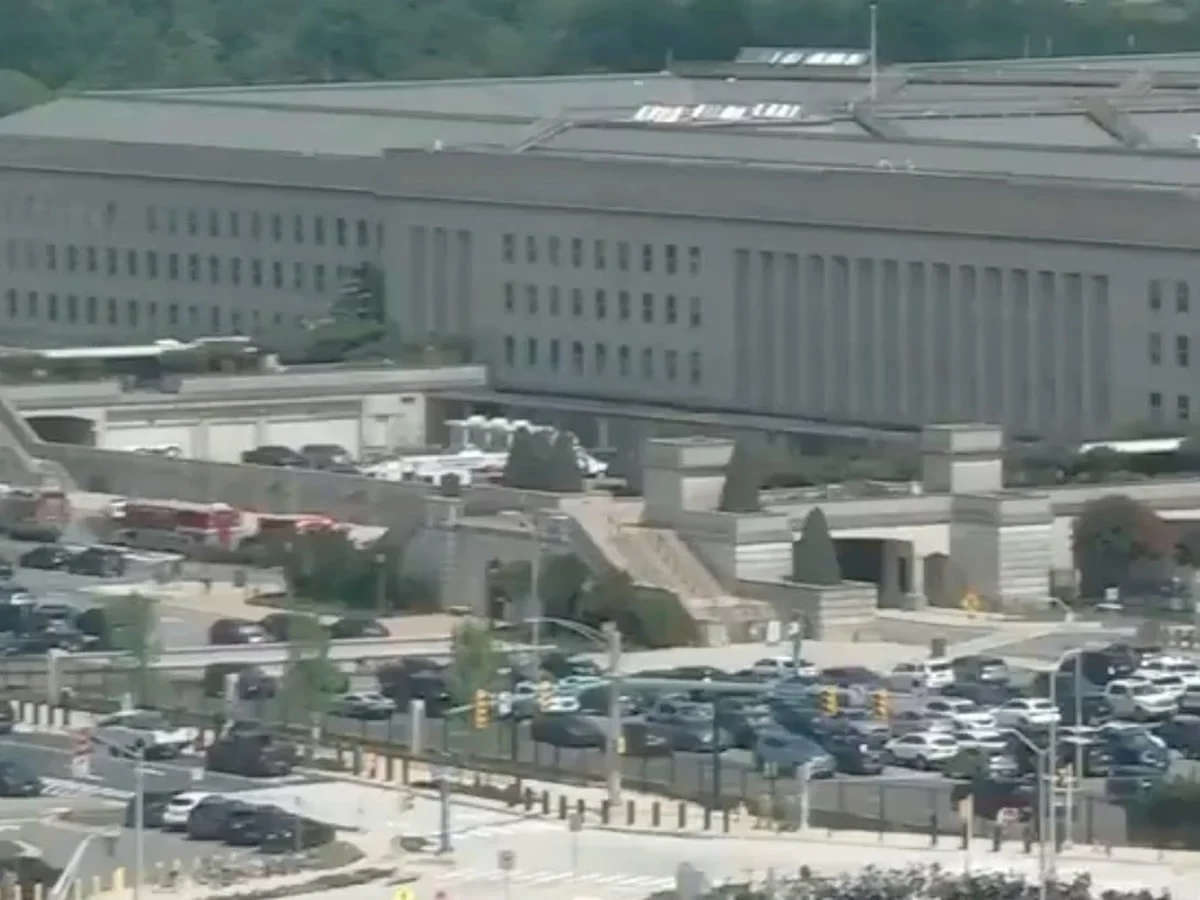Pentagon'da kimyasal sızıntı nedeniyle acil tahliye başladı
