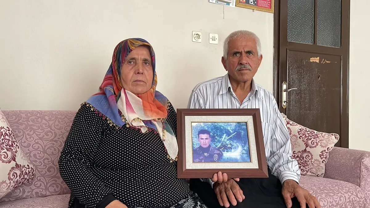 10 yıldır evlat acısı yaşıyorlar: Benim kuzum bir gitti, bin tane kardeş bıraktı bana