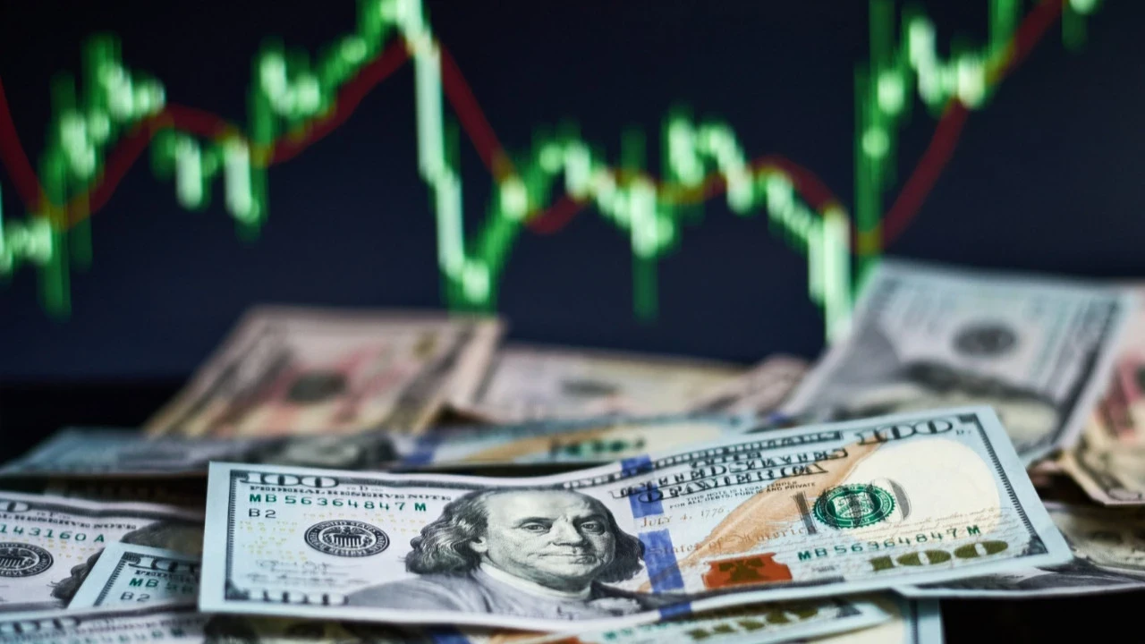 Dolarda yükseliş hızlandı