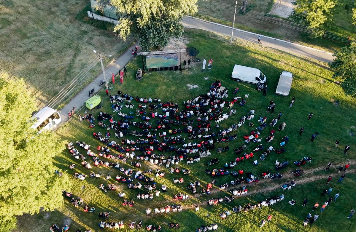 Edirne Sarayiçi'nde milli maç heyecanı