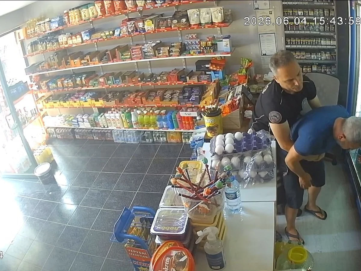 Osmaniye'de nefes borusuna şeker kaçan bakkalı, polis Heimlich ile kurtardı