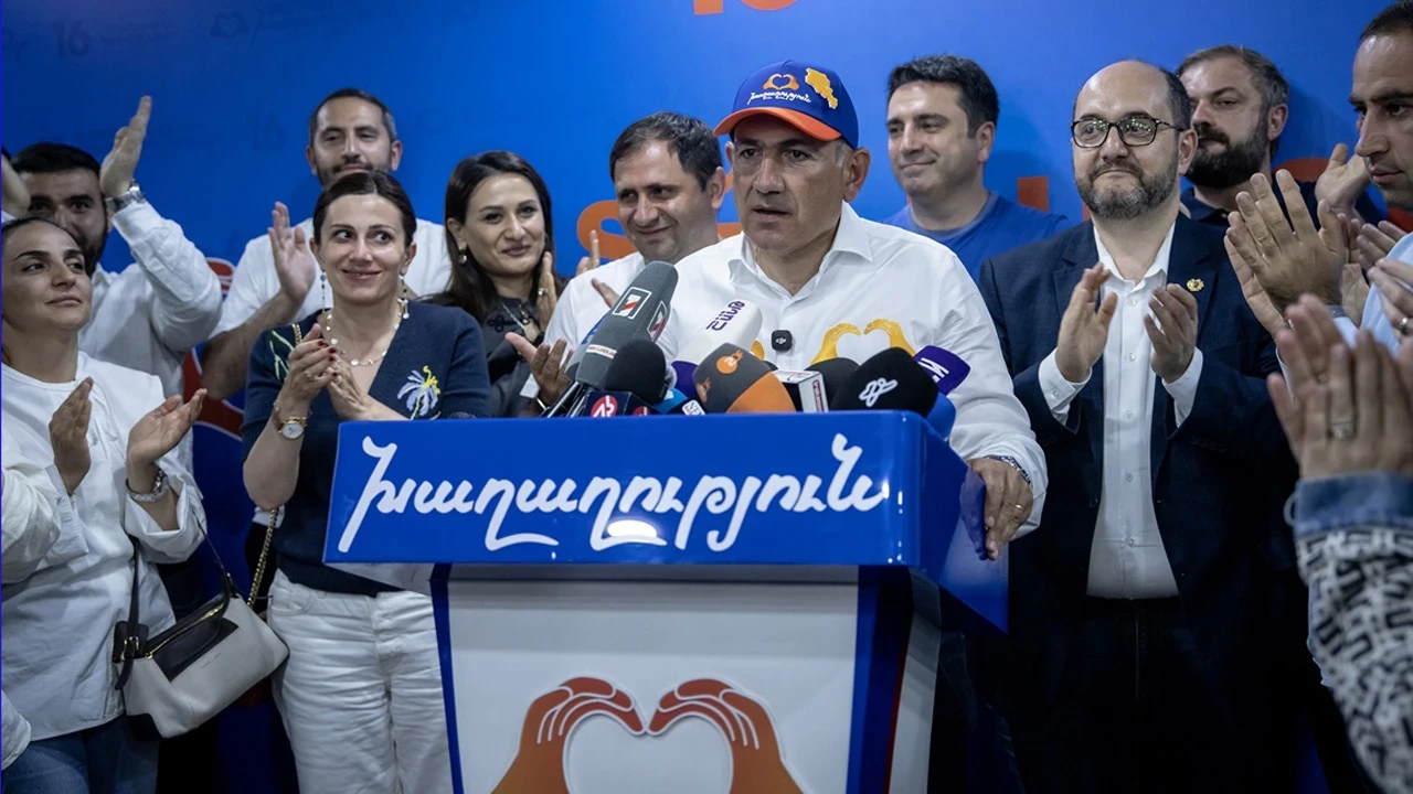 Ermenistan seçim sonuçları belli oldu mecliste tek başına çoğunluğu sağladı