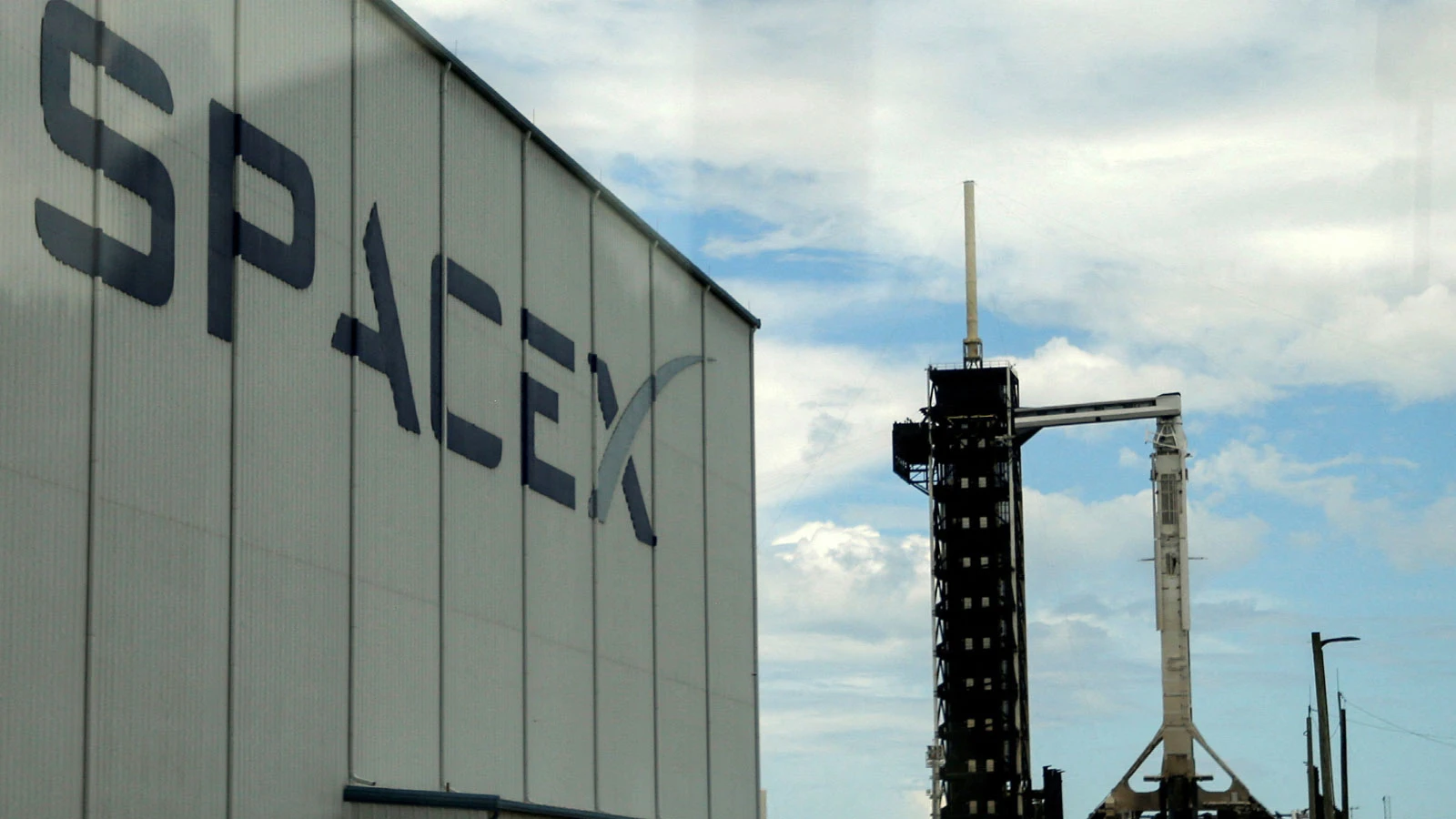 SpaceX tarihin en büyük halka arzını gerçekleştirdi