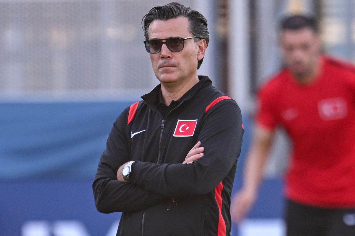 Montella neşteri vurdu! 5 isme kesik