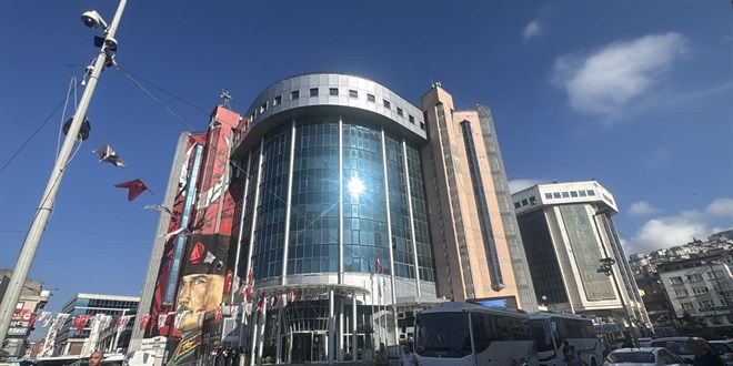 İzmit Belediyesine yönelik 'yolsuzluk' operasyonu