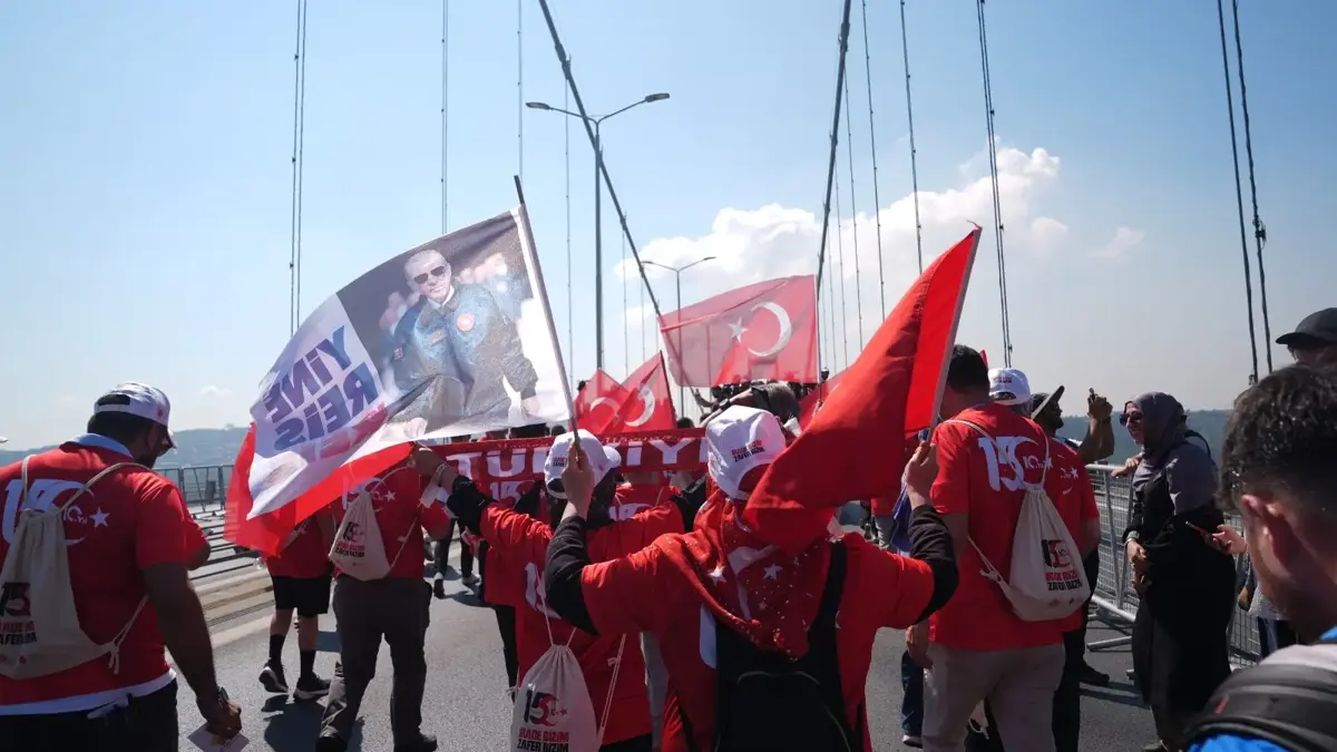 Tarihi direnişin 10. yılı: Türkiye 15 Temmuz şehitlerini anıyor!