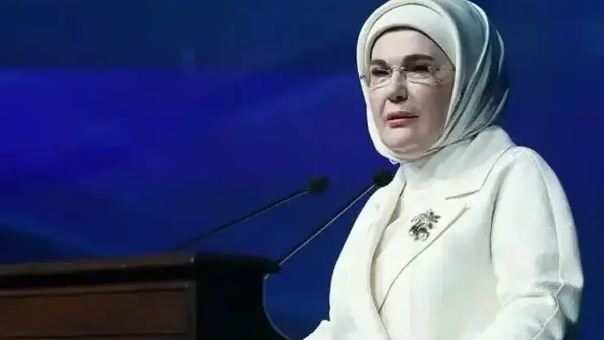 Emine Erdoğan, FIVB Milletler Ligi şampiyonu A Milli Kadın Voleybol Takımı'nı kutladı