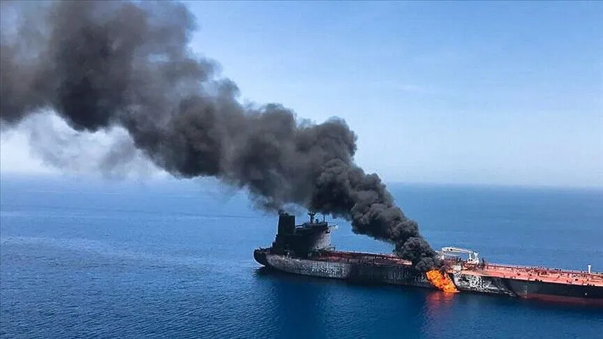 Yemen'deki Husiler, Suudi Arabistan'a ait petrol tankerini hedef aldığını duyurdu