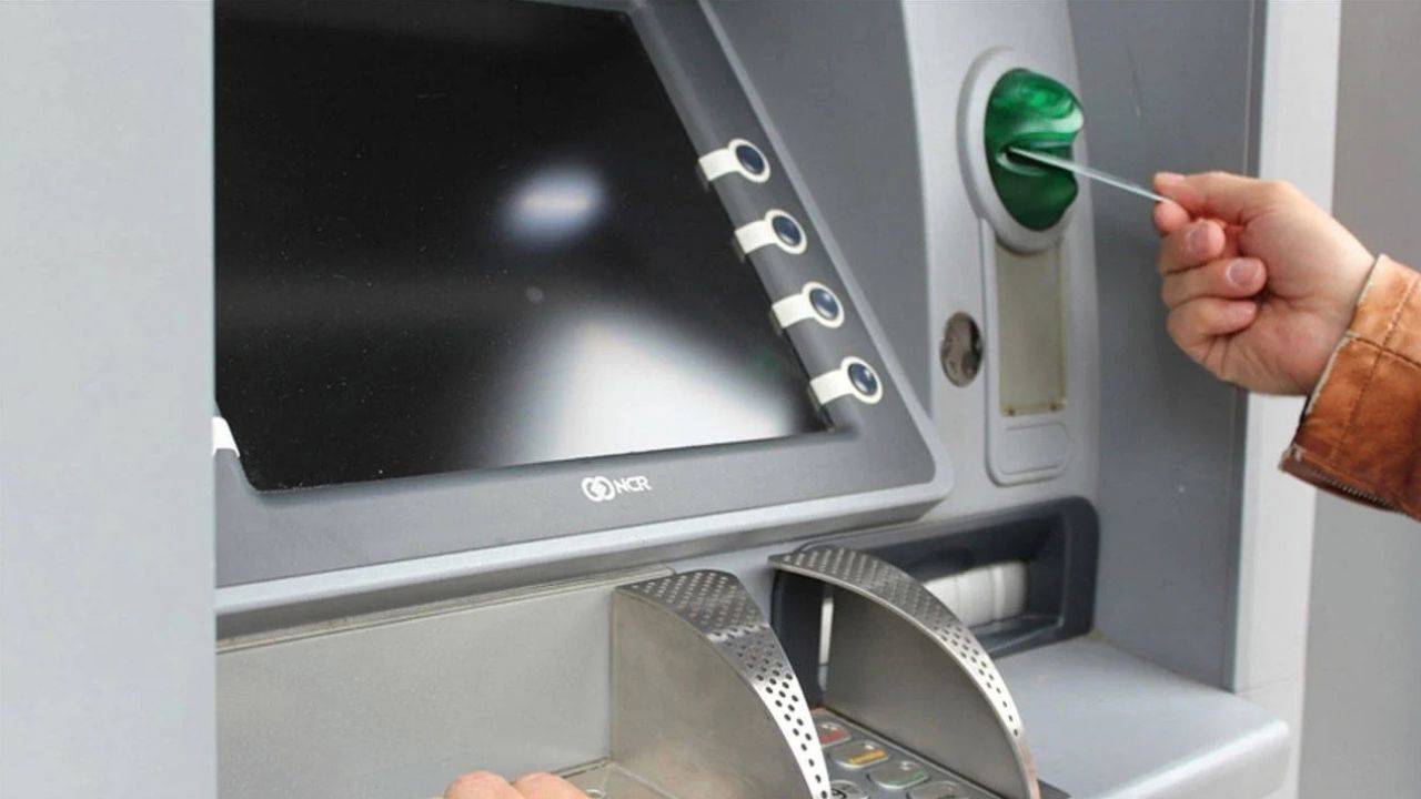 Van'da bir kişinin hesabına kaynağı belirsiz 1 trilyon lira geçti