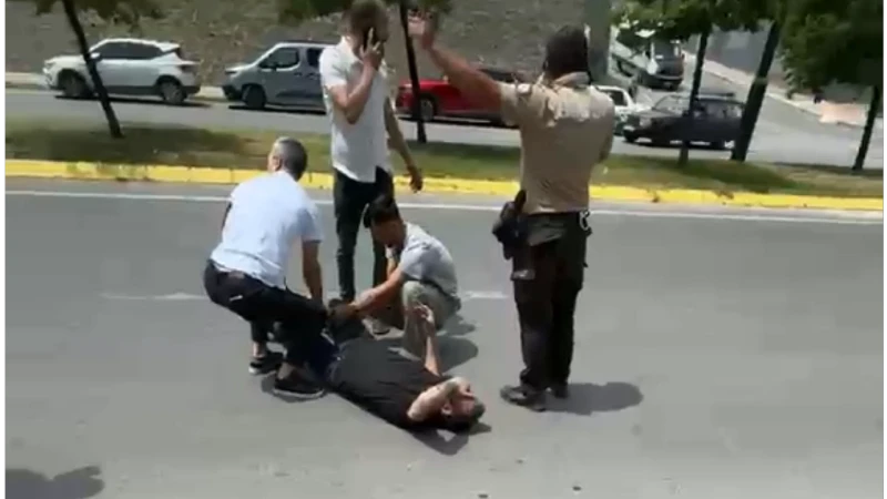 Gebze'de adliye önünde silahlı saldırı: Şüphelilerden biri yakalandı