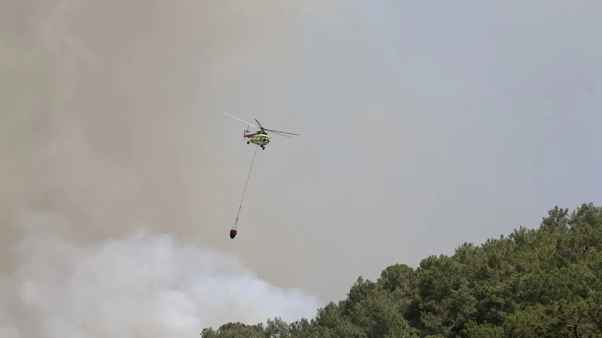 3 kentte yangın alarmı! Uçaklar ve helikopterler peş peşe sortide