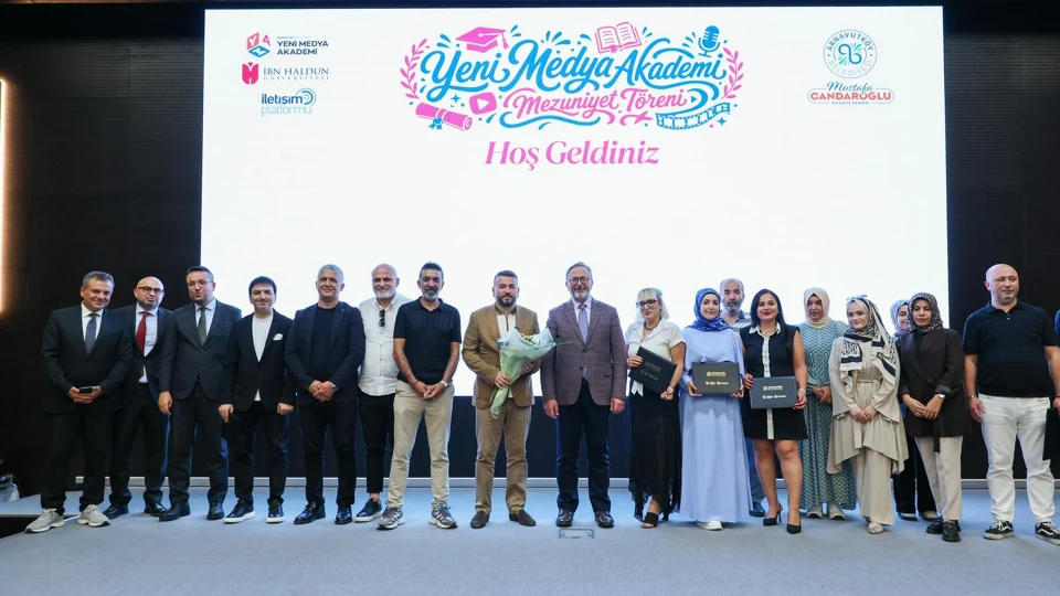 Yeni Medya Akademi’den 169 mezun: Geleceğin iletişimcileri Arnavutköy’den çıkıyor
