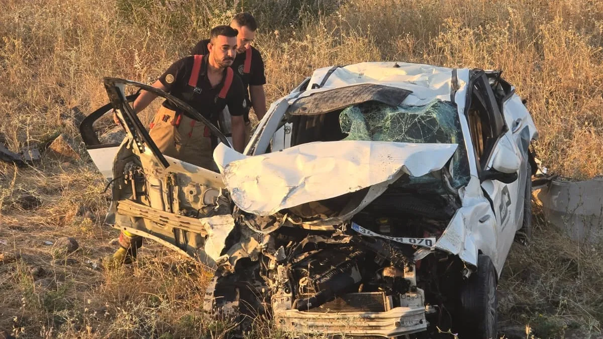 Şırnak’ta otomobil tarlaya uçtu: 1 ölü, 2 yaralı
