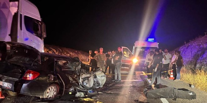 Şanlıurfa'da feci kaza: 2 ölü, 6 yaralı