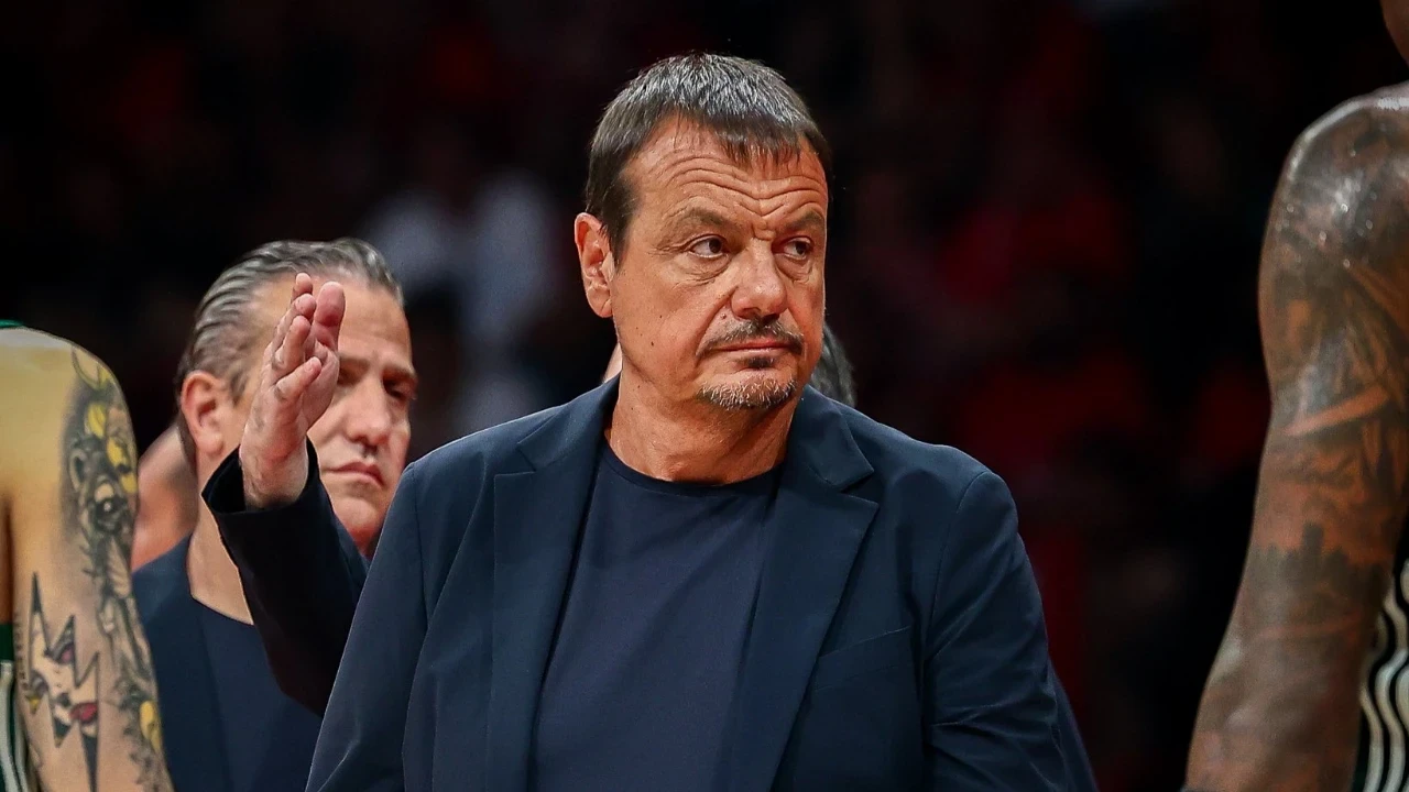 Ergin Ataman’dan Olympiakos'a sert tepki: "Türk olmaktan gurur duyuyorum"