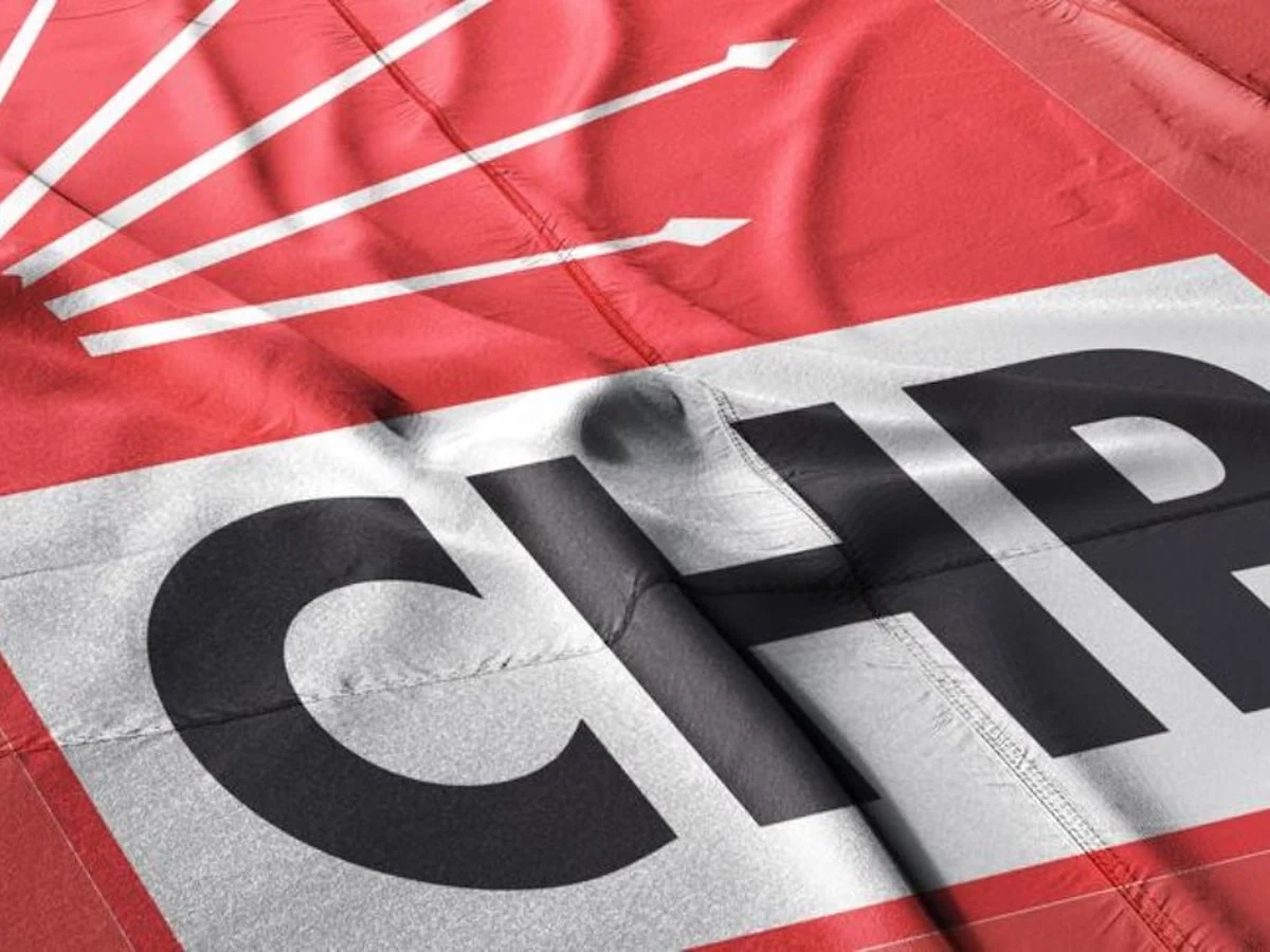 CHP'de 84 eski vekil daha 'derhal kurultay' çağrısı yaptı