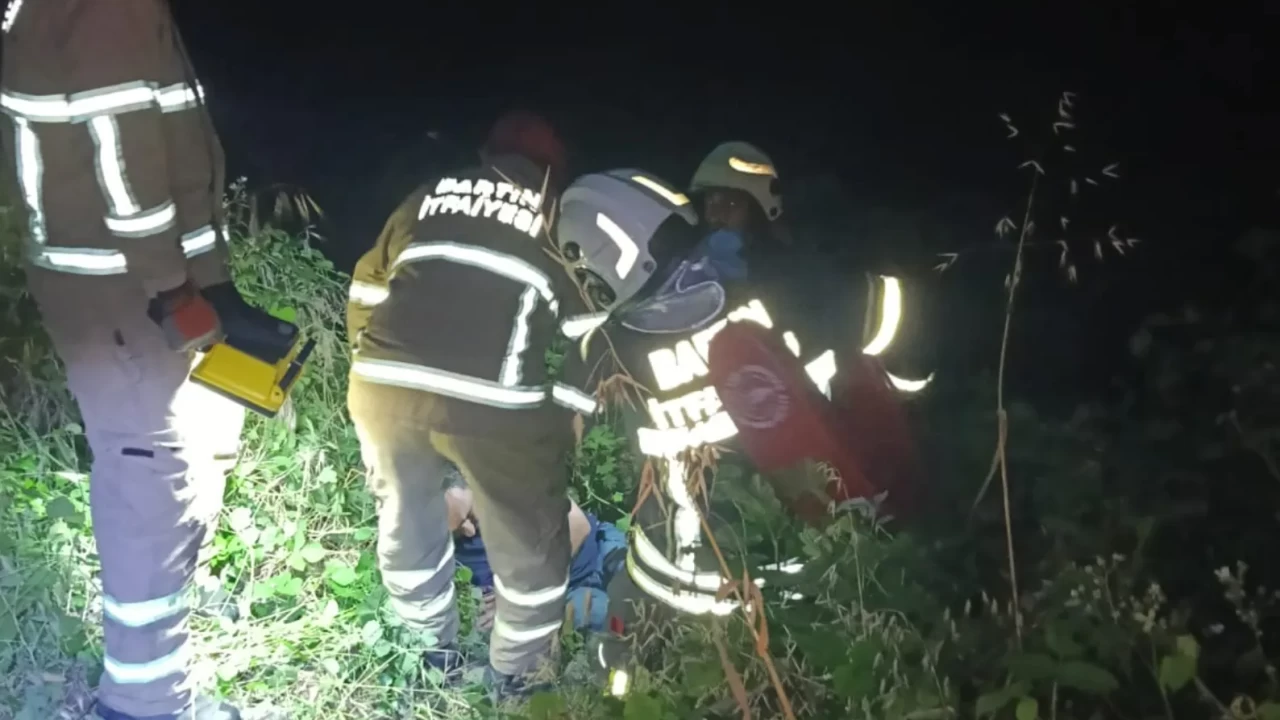 Tuvaletini yapmak isterken 4 metre yükseklikten ırmağa düştü!