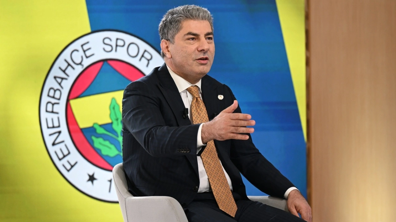 Hakan Safi milli futbolcuyla anlaştı: Seçim öncesi son sürprizini yaptı
