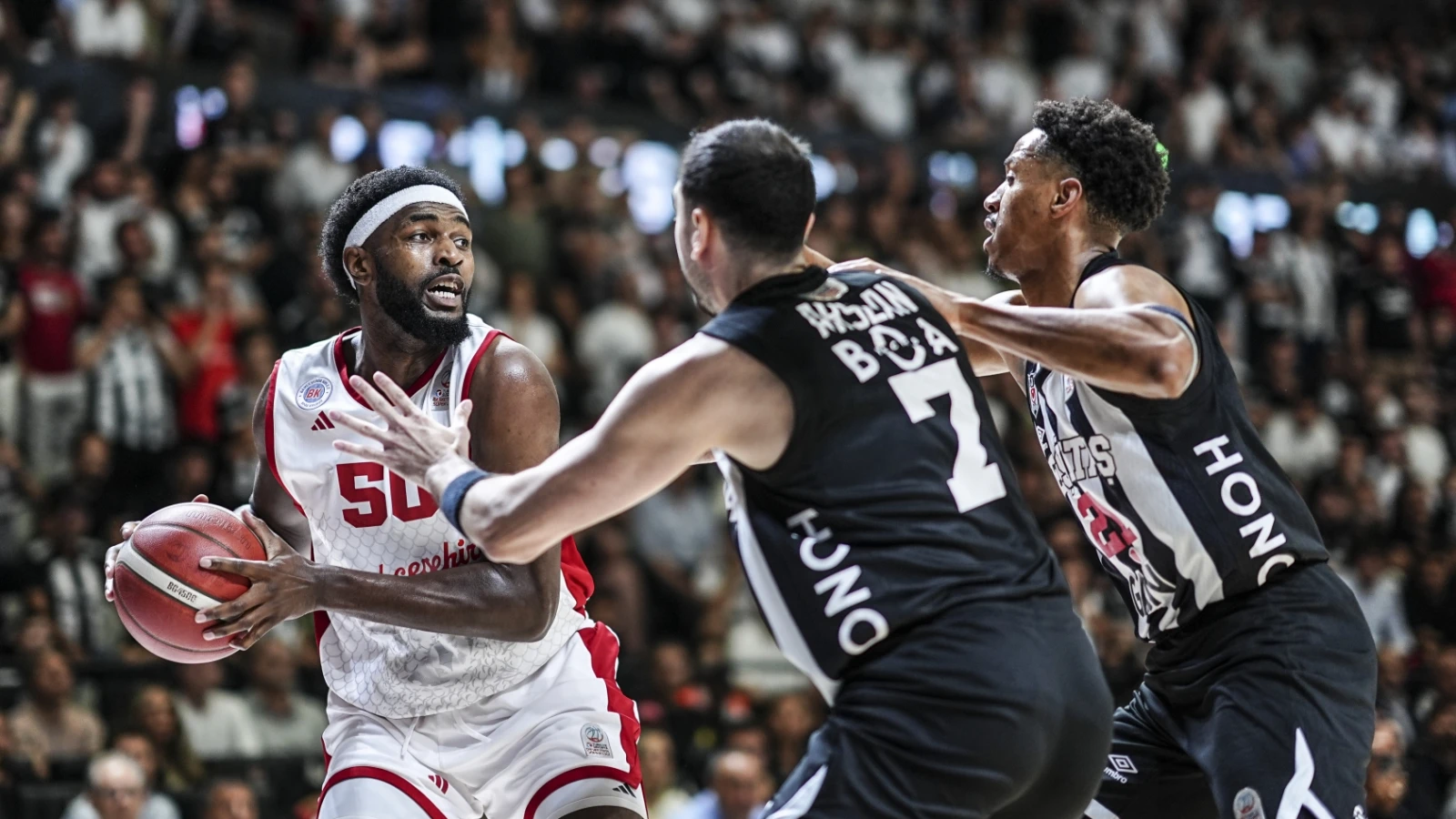 Basketbol Süper Ligi'nde Beşiktaş - Fenerbahçe finali oynanacak