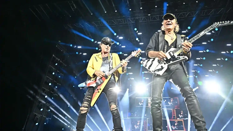 Scorpions, 33 yıl sonra aynı sahneye çıktı