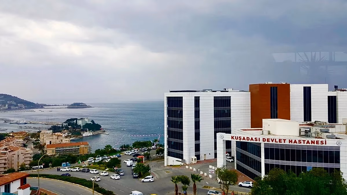 Kuşadası'nda 5 yıldızlı otelde zehirlenme: 28 kişi hastanelik oldu