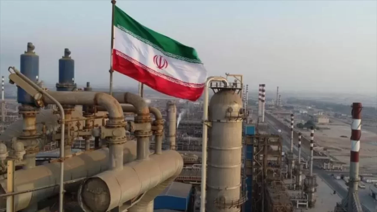 İran'ın petrol satışına izin! ABD'den dikkat çeken hamle
