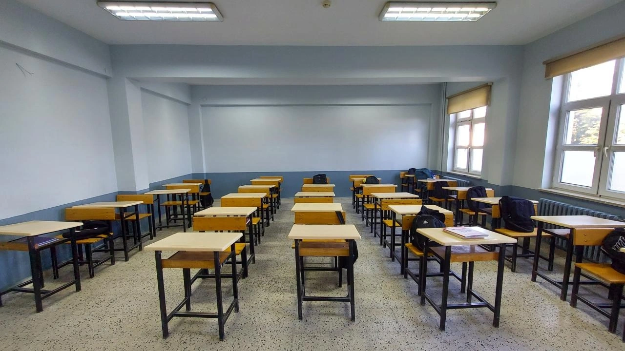 Ara tatil kalkıyor mu? Bakan Yusuf Tekin'den net açıklama
