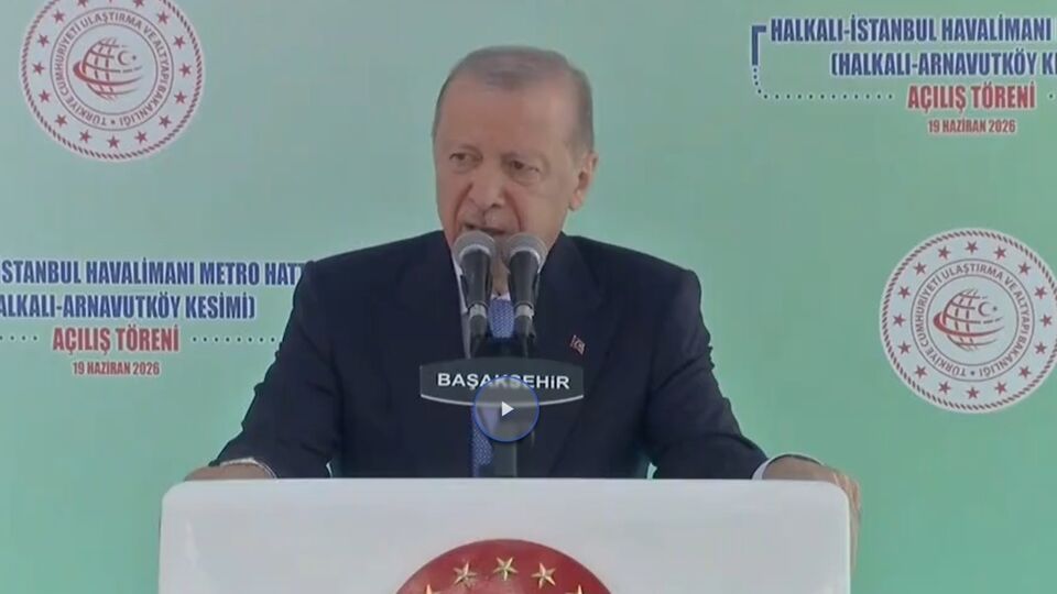 Cumhurbaşkanı Erdoğan: "İstanbul'un eziyete dönüşmüş trafiğini çözeceğiz"