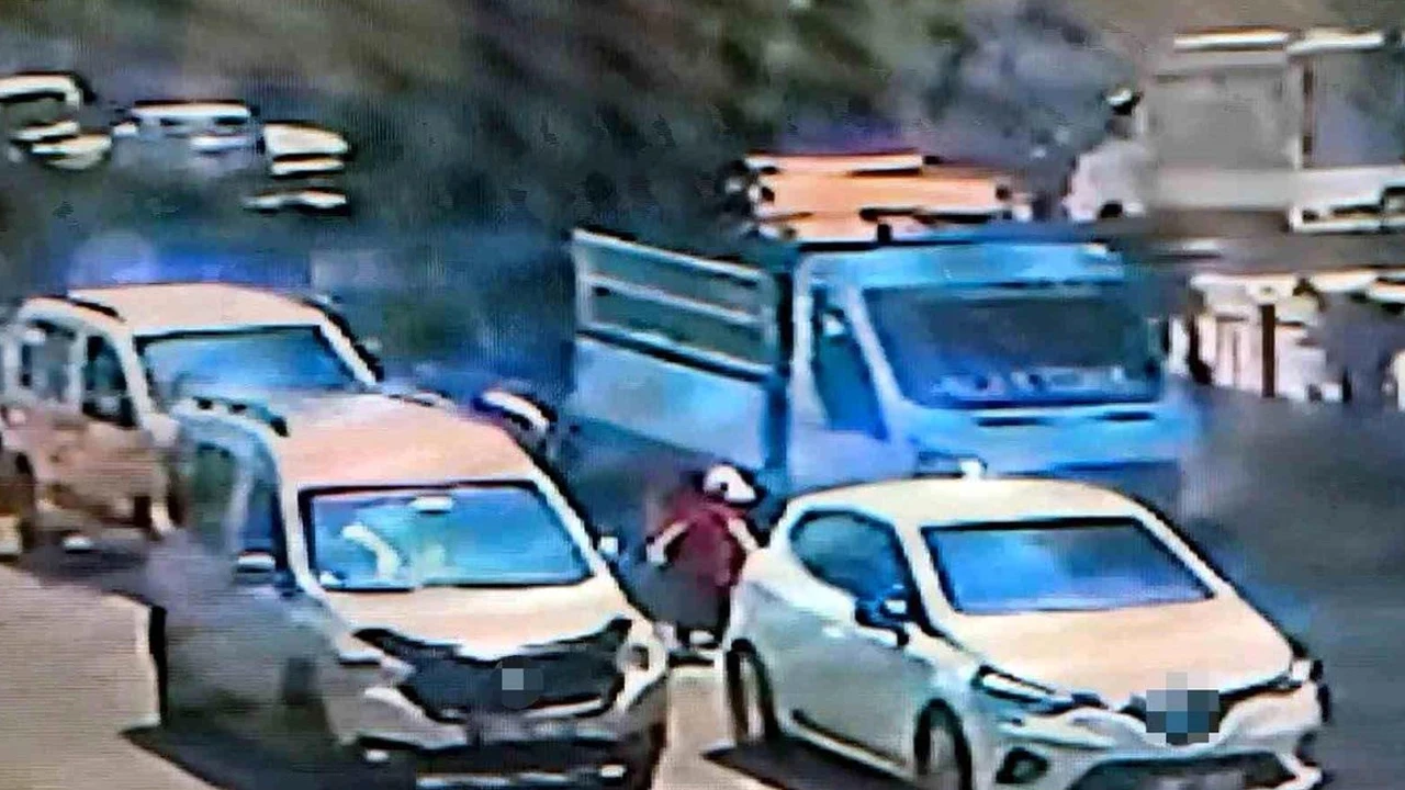 Adana'da feci kaza: İki aracın çarptığı 4 yaşındaki çocuk hayatını kaybetti