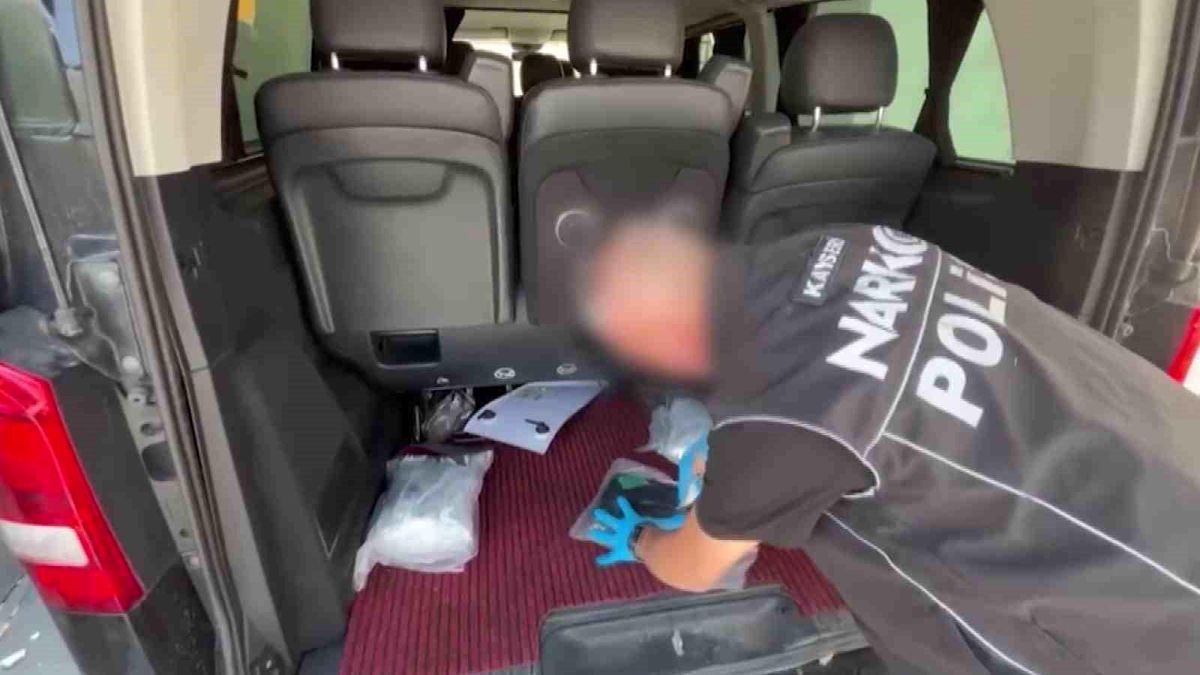 Kayseri'de 15 kilo uyuşturucu ele geçirildi