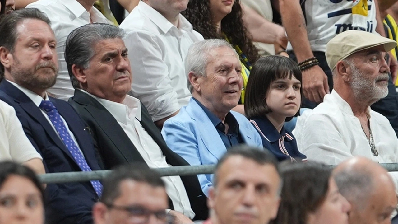 Beşiktaş Fenerbahçe'nin yıldızını transfer etmek için ilk görüşmeyi yaptı