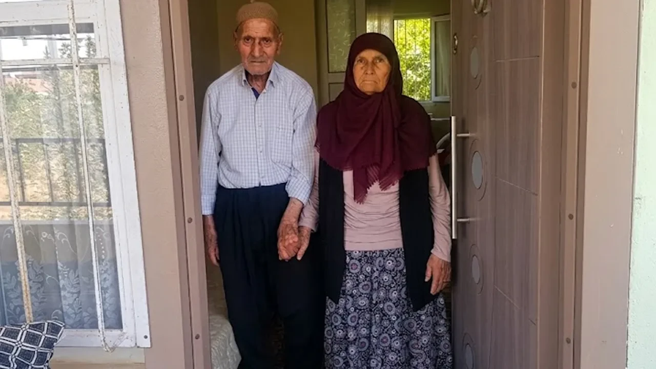 Biri 103, diğeri 100 yaşında! Sırlarını açıkladılar: İşte sofradan eksik etmedikleri 3 besin
