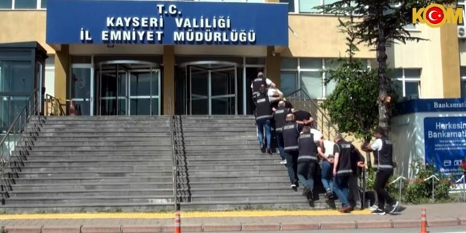 Yapay zekalı sınav sahteciliğine 6 ilde operasyon: 20 gözaltı