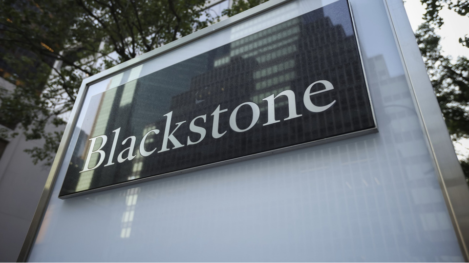 Blackstone, özel kredi fonundan para çekilmesine limit getirdi