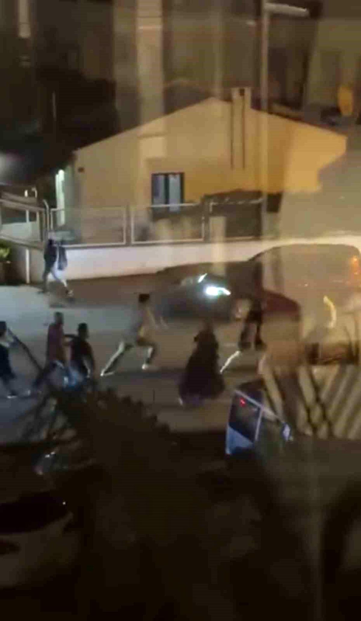 Bursa'da aileler arasında meydan muharebesi kamerada