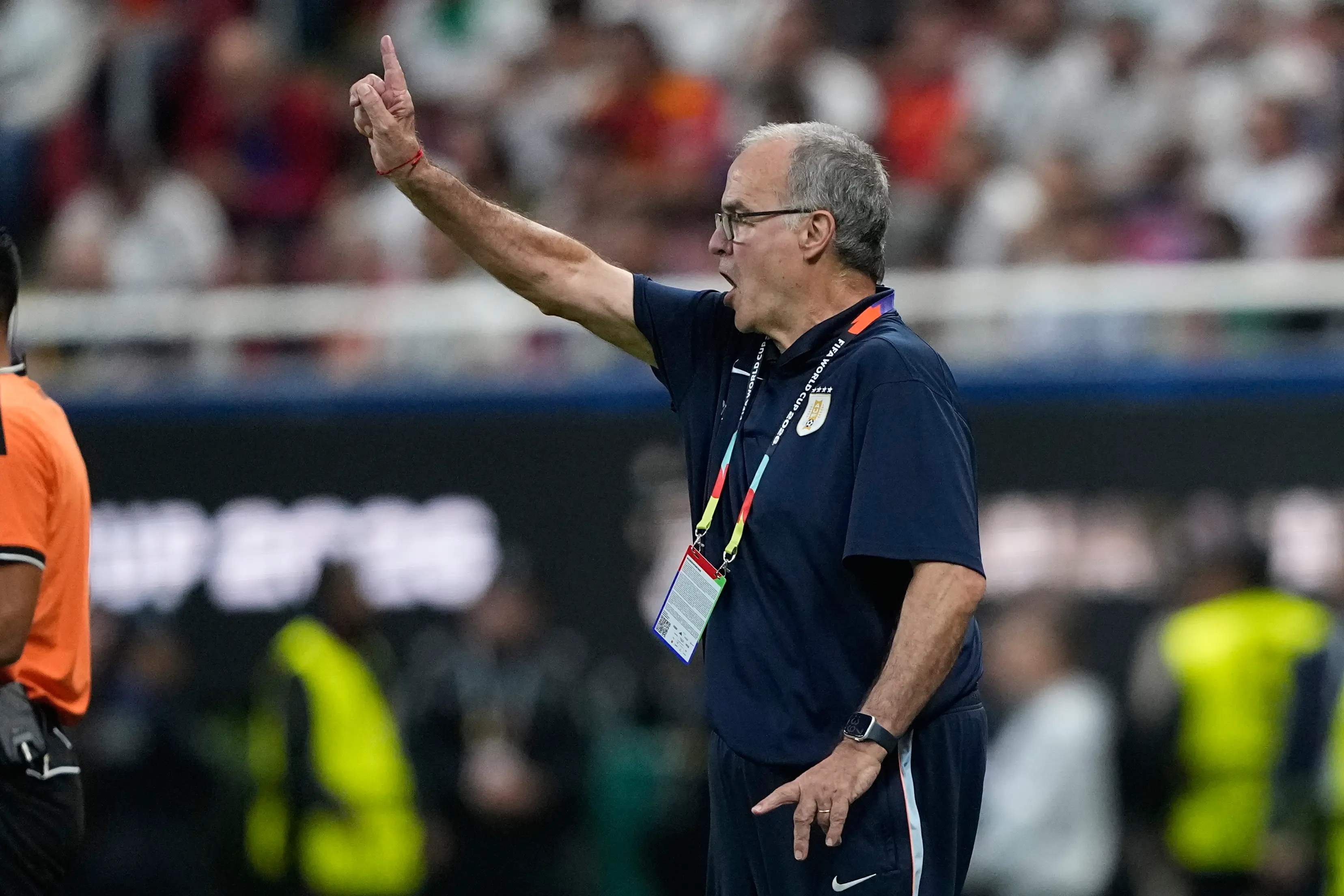 Lugano'dan Bielsa'ya sert sözler! 'Ortamı zehirledi'