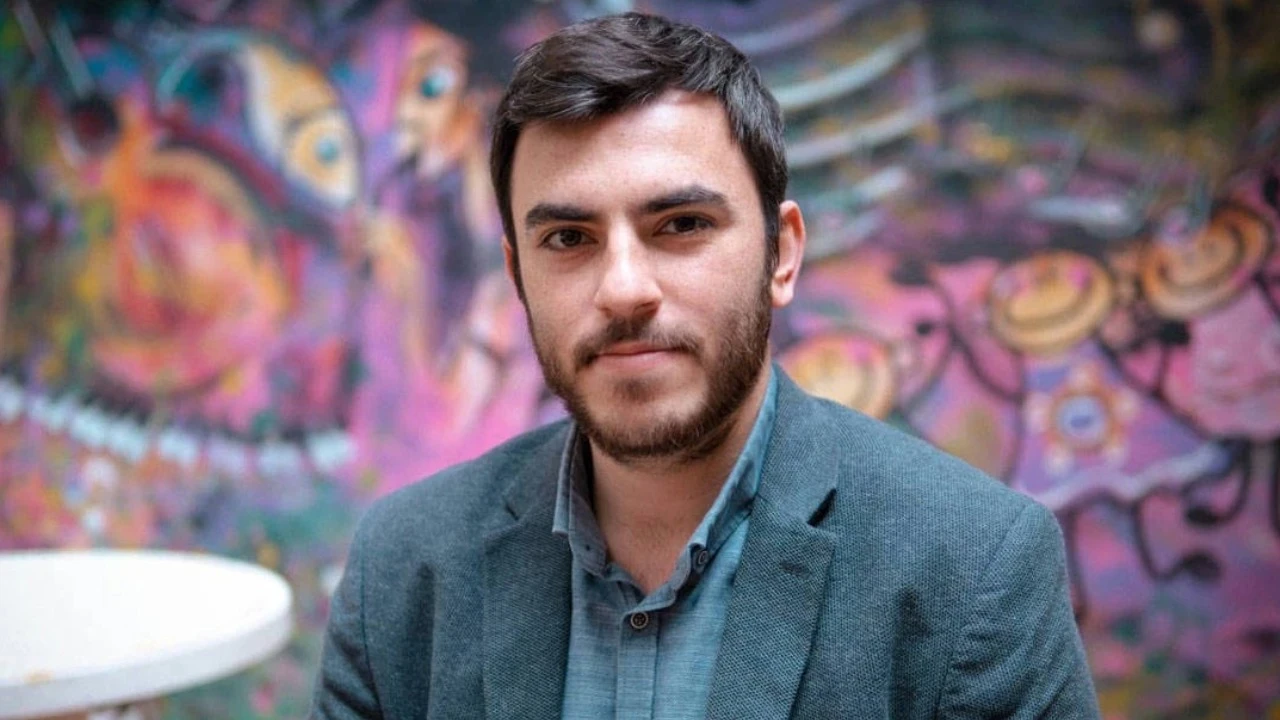 Gazeteci İsmail Arı hakim karşısında: Meslek yargılanıyor