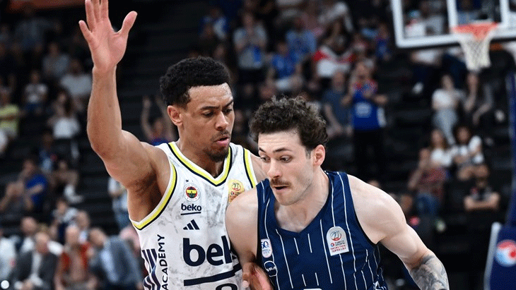 Fenerbahçe, Anadolu Efes'i mağlup etti ve adını finale yazdırdı