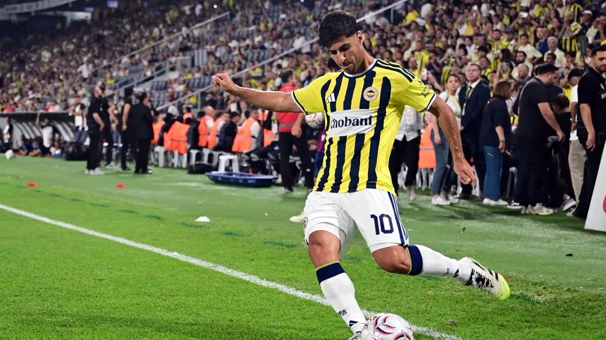 Marco Asensio, 10 numaralı formasıyla Kadıköy'de