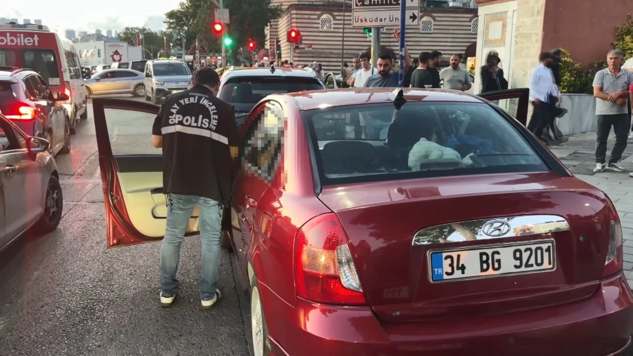 Üsküdar’da park halindeki otomobilde bir kişi ölü bulundu