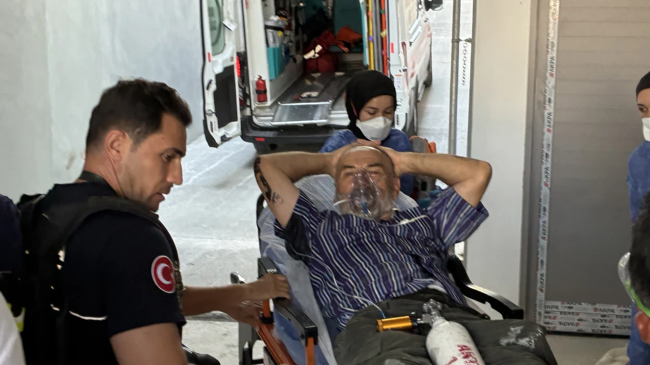 İnşaatın su deposunda kimyasaldan etkilenen 2 işçi hastanelik oldu