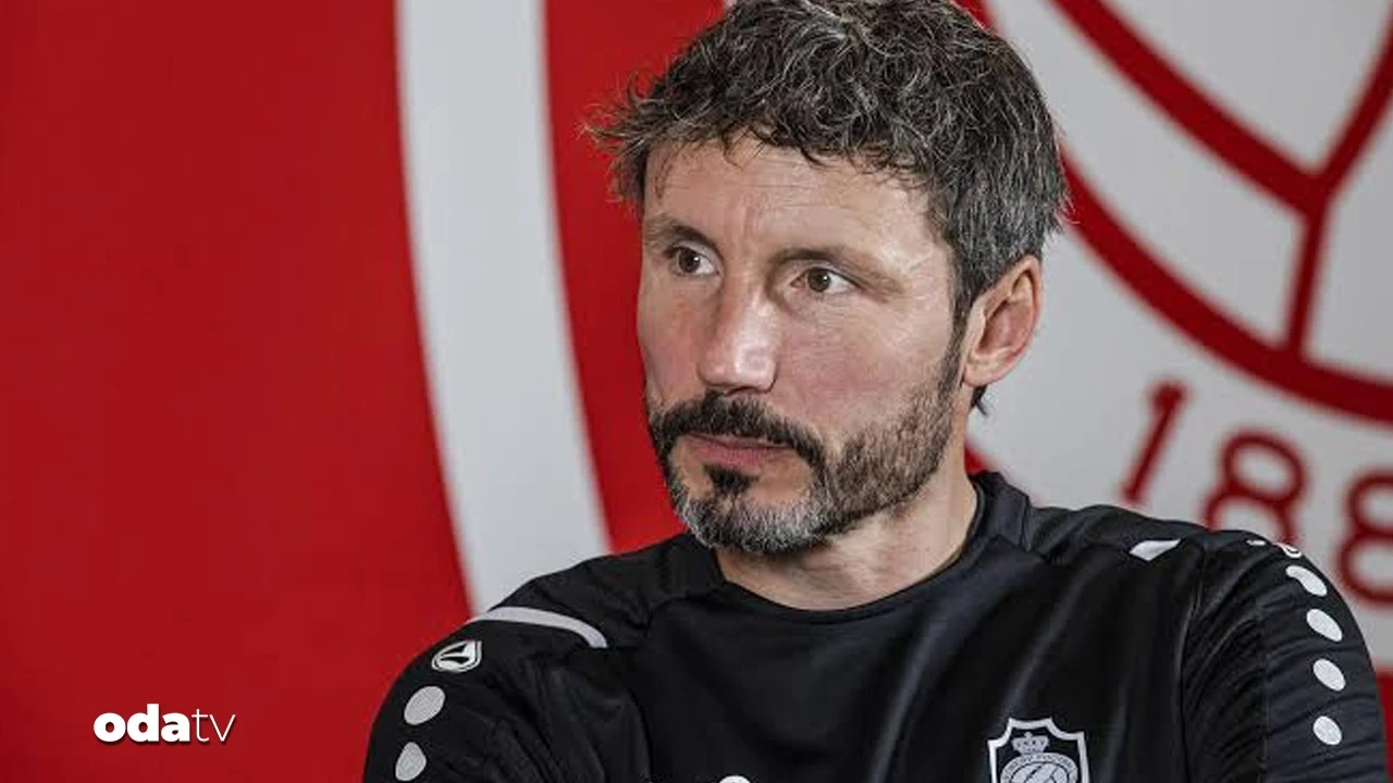 Belçika'da Van Bommel dönemi: 2 yıllık sözleşme imzalandı