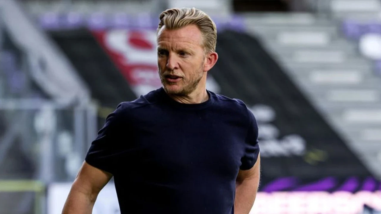 Fenerbahçe'ye dönmeye hazırlanan Dirk Kuyt oyuncularıyla vedalaştı