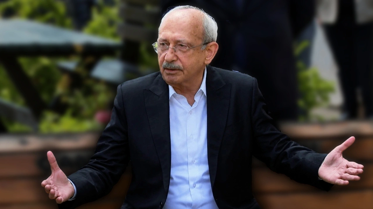 Anayasa profesörü hem "illegal" hem "gayrimeşru" deyip Kılıçdaroğlu'nun genel naşkanlığını açıkladı