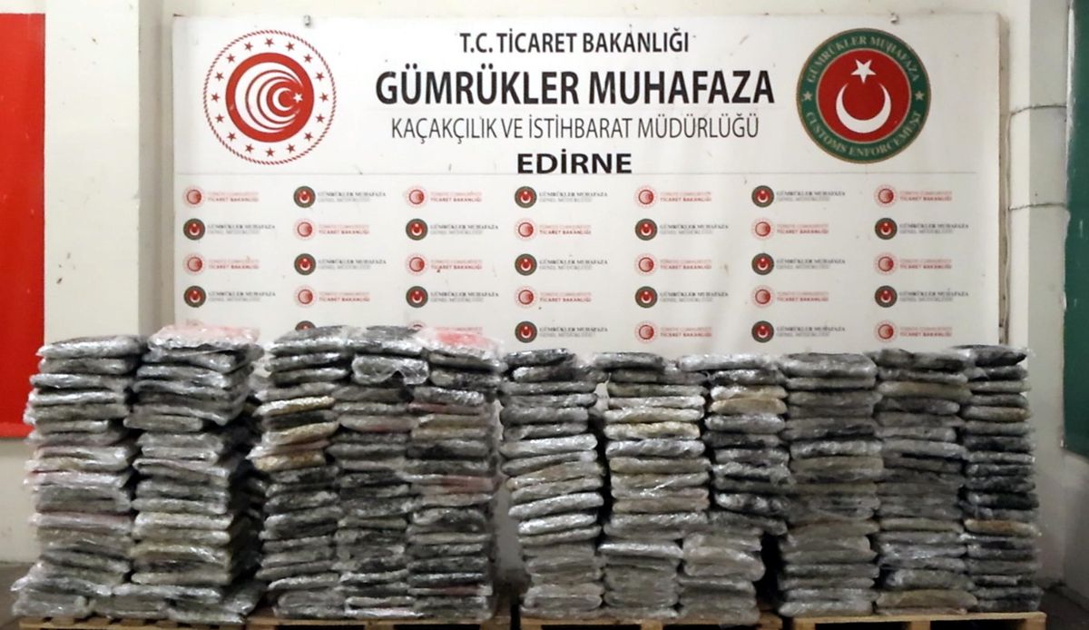 Kapıkule'de TIR'da 526 kilo uyuşturucu ele geçirildi