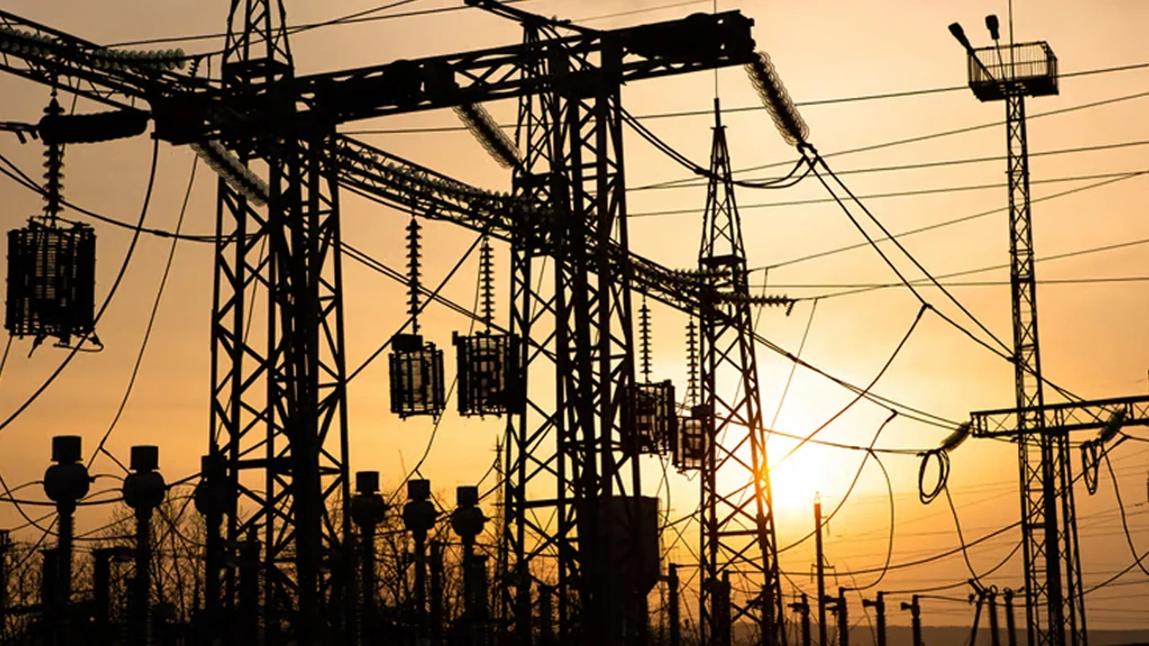 Spot elektrikte fiyat yarın bazı saatlerde sıfırlanacak