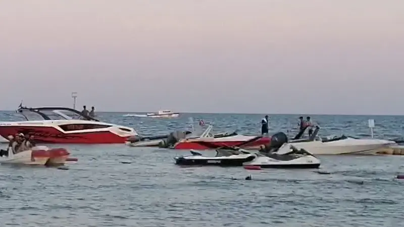 Mersin'de denizde kaybolan kişi iki gündür aranıyor