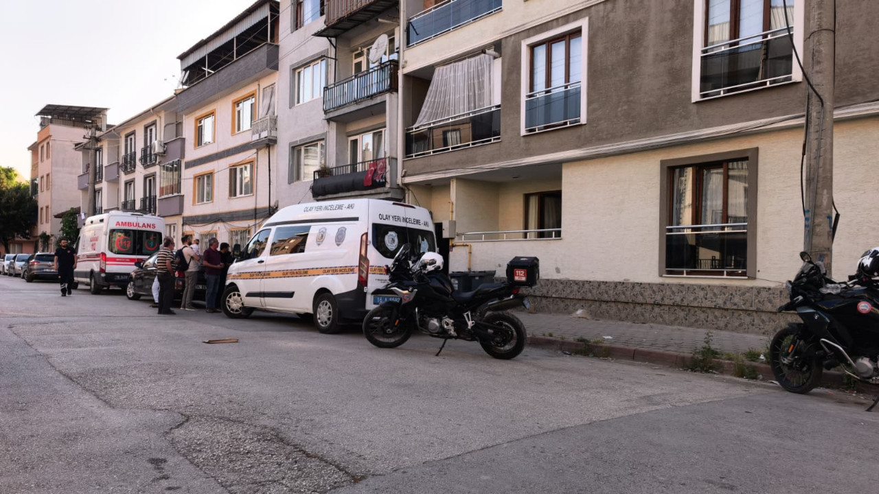 Yalnız yaşadığı evinde ölü bulundu