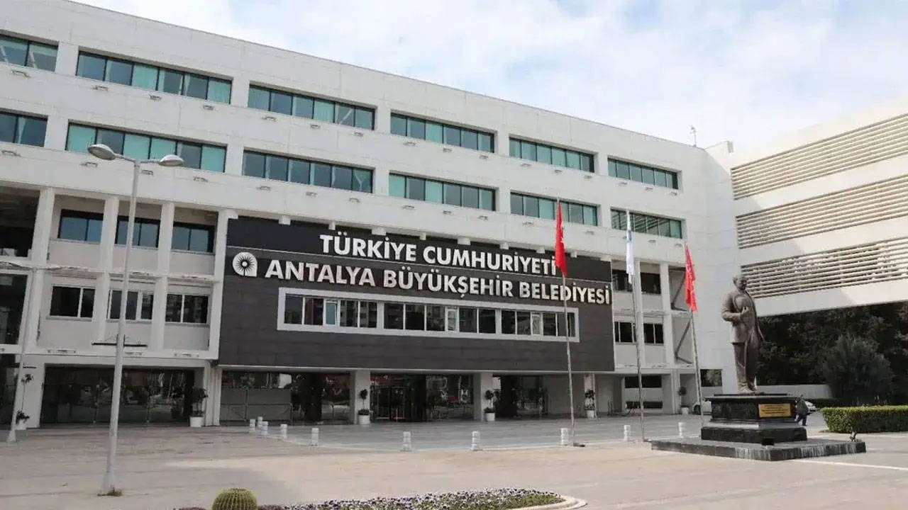 Antalya Büyükşehir Belediyesi’ne bir operasyon daha: 10 kişi gözaltına alındı