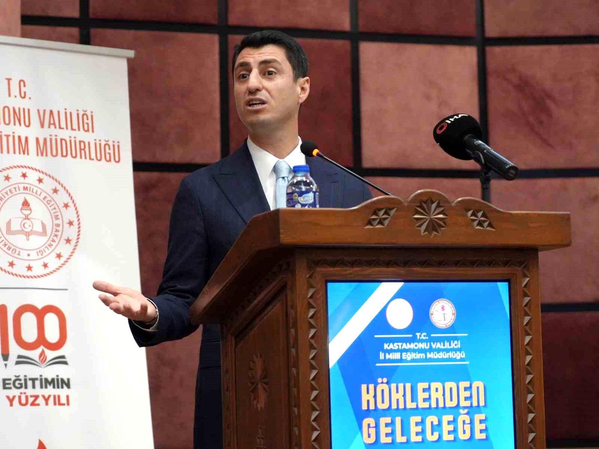 Macit: Eğitimde teknolojide dünyada öndeyiz